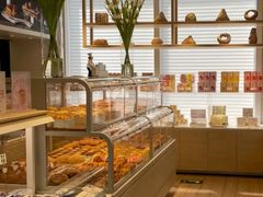 面包甜点陈列柜-好利来(朝外店)