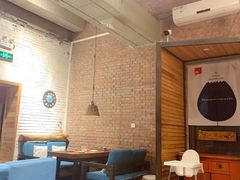 大堂-苹果树下艺术餐厅(宋庄店)