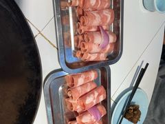 -茸梅路右拐龙虾-农家菜(松江店)
