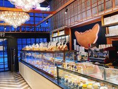 面包甜点陈列柜-牛角村(大族广场店)