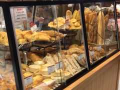面包甜点陈列柜-山崎面包(百联世纪店)