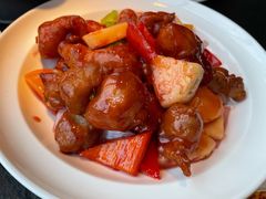 菠萝咕咾肉-蝴蝶里·粤菜·点心(滨江龙湖店)