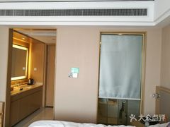 -铂逸梦秦酒店(横店梦幻谷店)
