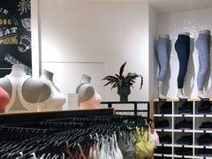 -lululemon(上海浦东IFC店)