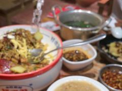 -怪噜范·老贵阳街头名小吃(鸿通城店)