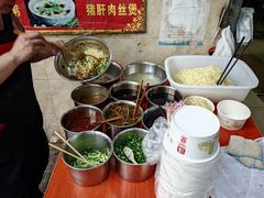 -煲煲香快餐(南京路店)