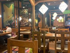 大堂-云海肴·汽锅鸡·云南代表菜(天山百盛优客店)