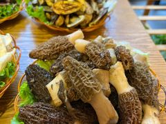 -菌海森林·非遗野生菌火锅(西山区滇池路摩根道店)