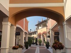 -佛罗伦萨小镇广佛名品奥特莱斯(疏港路店)