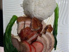 新发八宝饭-香港新发烧腊茶餐厅(书城店)