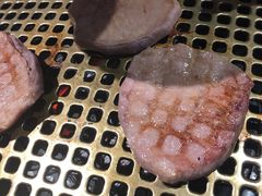 -唯成•韩国炭火烤肉 유성고기