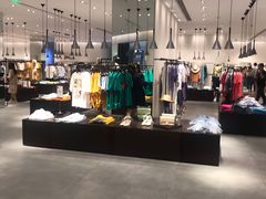 -URBAN REVIVO(七宝领展广场店)