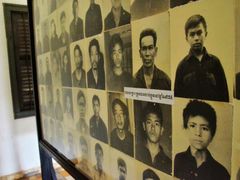 -吐斯廉屠杀博物馆