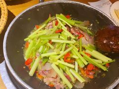 猫儿山的小黄牛-吃饭皇帝大(合生汇店)