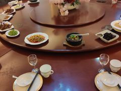 -山珍王国·云南野生菌石锅鱼