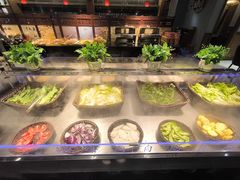 -牛里牛气· 榴莲海鲜鲜牛肉自助火锅·烤肉(横岗店)