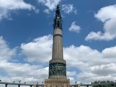 -人民防洪胜利纪念塔