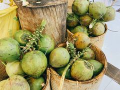 海南椰子-三个椰子·现砍椰子鸡(金源CBD店)