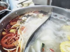 -周良天山牛杂城(天山路总店)