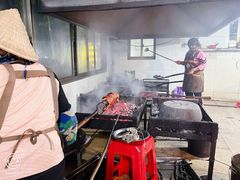 -黄记四更烤乳猪店