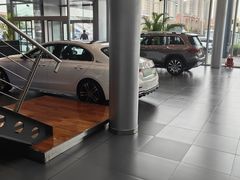 -天津波士信达奔驰4S店(卫津南路店)