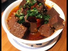 冒鸭血-炉小二铜锅牛蛙•川湘菜(三里屯店)