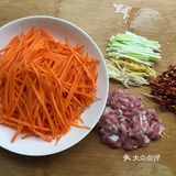 夏日必做家常小炒之榨菜丝炒胡萝卜丝