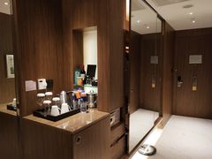 -上海滴水湖皇冠假日酒店