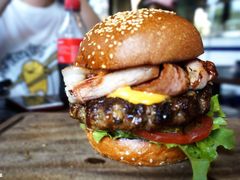-Ribs & Burgers The Rocks