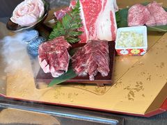 -铭牛烧肉·和牛海鲜自助(高新月牙湖店)