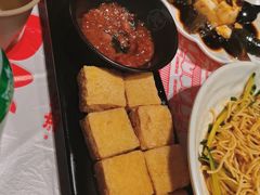 -肥肥虾庄·金牌油焖大虾(汉街SKP店)