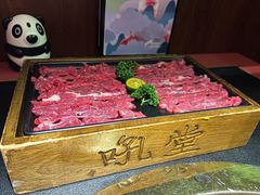 鲜切黄牛肉三拼-吼堂老火锅(万寿宫店)