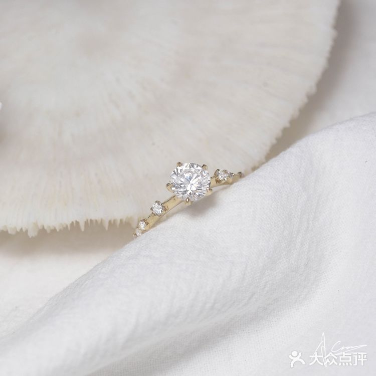 「维纳斯」五爪钻戒来啦💎无限的爱