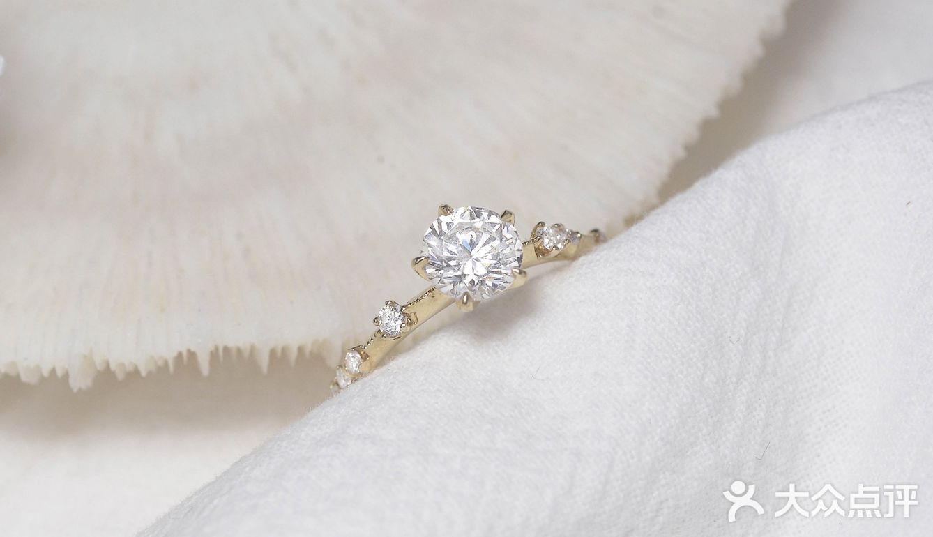 「维纳斯」五爪钻戒来啦💎无限的爱