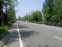 -雁鸣湖休闲公园-停车场