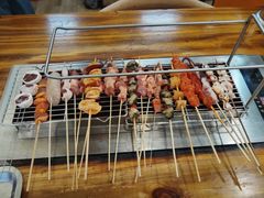 -哈尔滨小酒馆·鲜肉现穿自助烧烤(康新花园店)