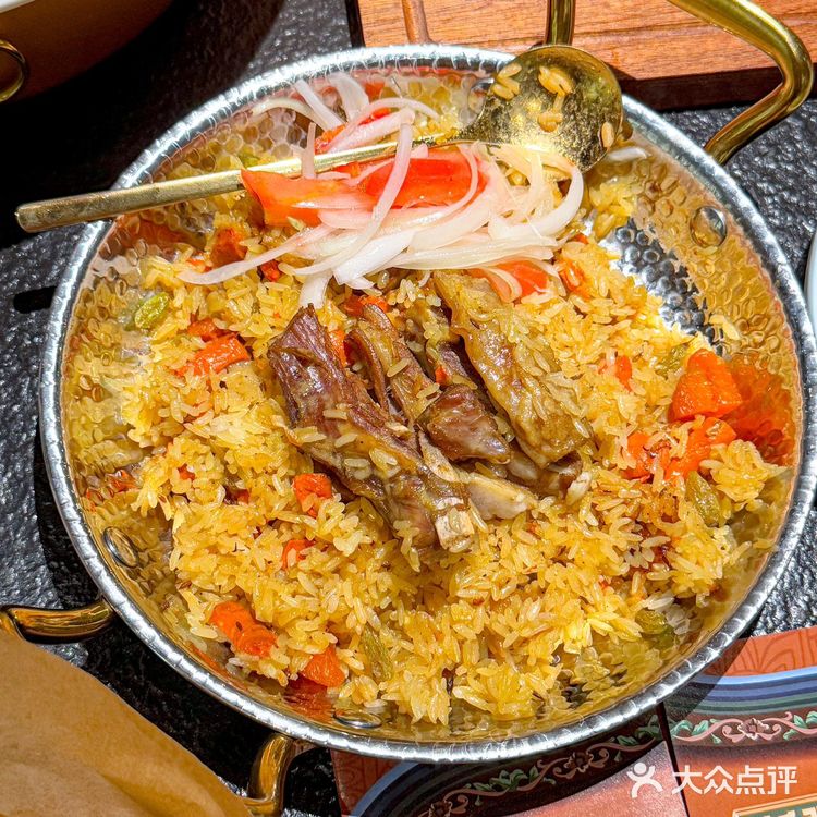 新疆手作果然好吃s了。土豆库家的正宗新疆菜