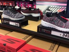 -SKECHERS 斯凯奇(上海国际时尚中心店)