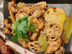 馋嘴香锅牛蛙-佬肥猫(国华广场店)