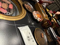 -山川小町·极番烧肉(新地假日广场店)