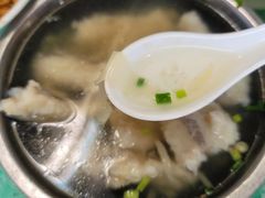 酸笋鱼滑-依云煎包店