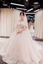 -Lady  Jane高端婚纱礼服馆