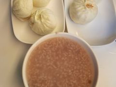 -李与白包子铺(桐梓林店)