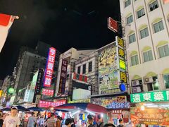 -六合夜市