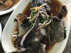 石斑鱼清蒸-四川小胡子海鲜(丁村万人海鲜广场店)