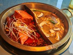 -小天鹅火锅·一线江景洪鼎旗舰店(洪崖洞店)
