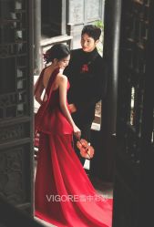 -雪中彩影婚纱摄影·微光艺术中心