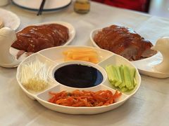 至尊烤鸭-鑫巴蜀小镇 · 水煮鱼专研店(玉桥店)