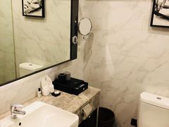 -优逸酒店(柳州窑埠古镇万象城店)