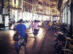 -海口骑楼小吃街